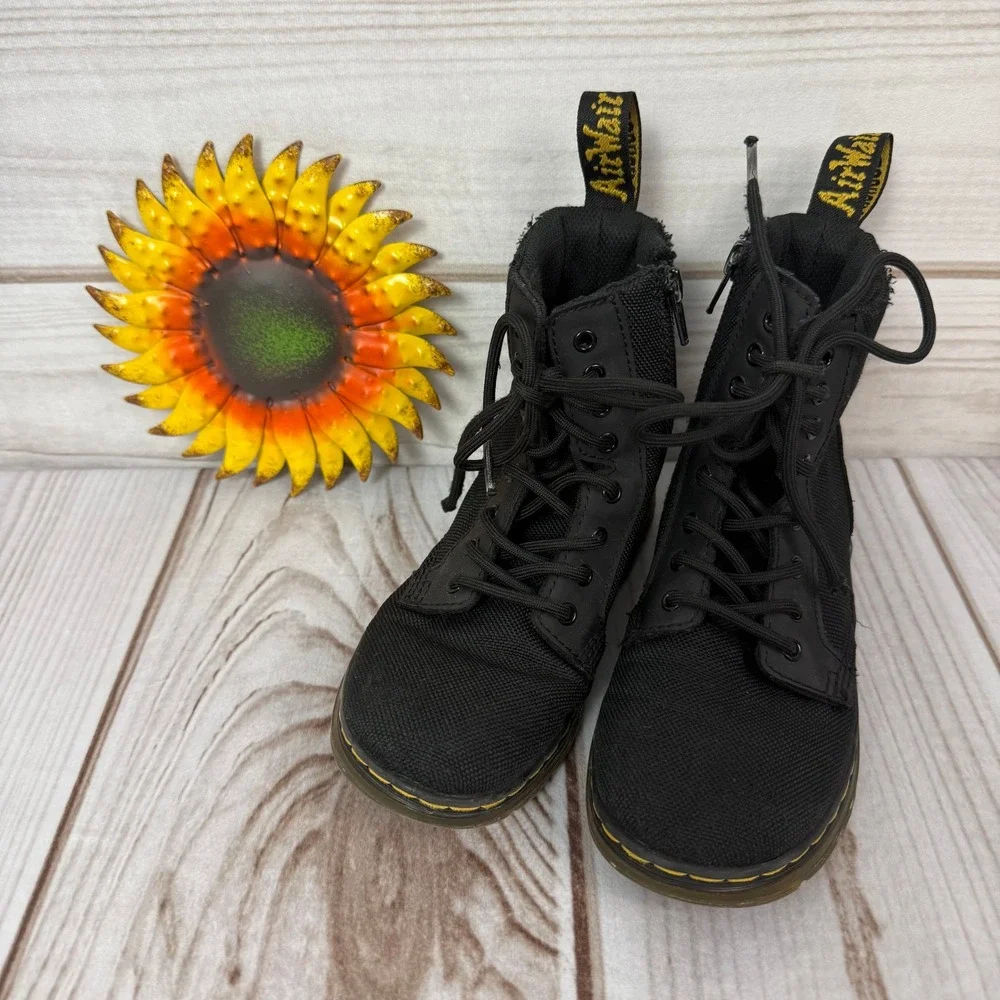 dr. martens combs extra tough poly casual kids boots 1Y